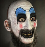 Maske eines Horror-Clowns