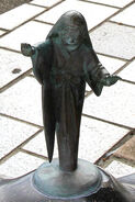 Statue von Taka-Onna