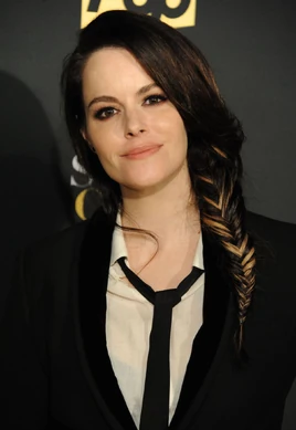 Actor Emily-hampshire