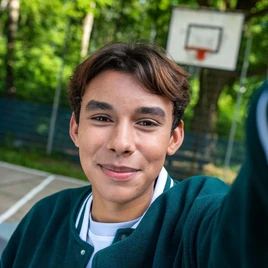 Dean-Ryan Kuhlig spielt Leon (S26)