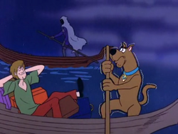 Scooby noticing the Ghostly Gondolier.png