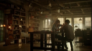 Paige et Walter dans le loft S01 E02