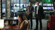 Paige, Walter, Cabe dans le garage S02