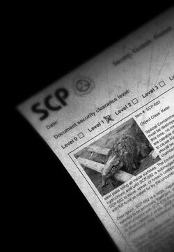 En esta historia Asta tiene el poder del SCP 682 por diversos