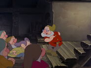 Snow-white-disneyscreencaps.com-6833