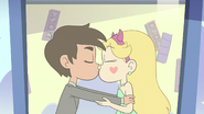 S3E34 Star and Marco kissing
