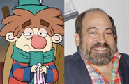 Danny Woodburn to Play Sneezy