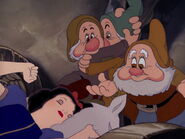 Snow-white-disneyscreencaps.com-4004