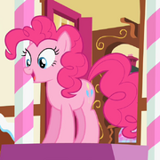 Pinkie Pie Sugarcube Corner door S2E13