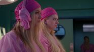 Normal Scream Queens 2015 S02E01 1080p 1157