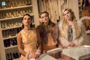 ScreamQueens-Still-5