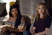 ScreamQueens-Still-4