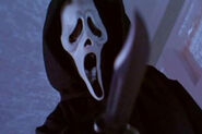 Ghostface holding knife.jpg (14 KB) Ghostface holding knife