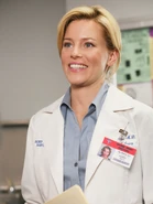 Kim Briggs.jpg (931 KB) Dr. Kim Briggs ⇔ Internist und Fachärtzlicher Leiter