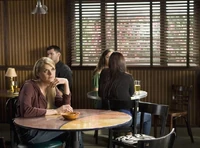 Denise wartet auf Drew...