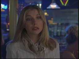 Scrubs108 0849.jpg (88 KB) Elliot ist von Carla enttäuscht weil sie sie belogen hat