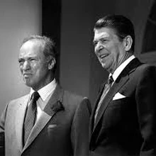 Ronald Reagan America Meetpedia Fandom Dezember 2008 ebenda1) war ein ecuadorianischer maschinenbauingenieur, manager und politiker. ronald reagan america meetpedia fandom