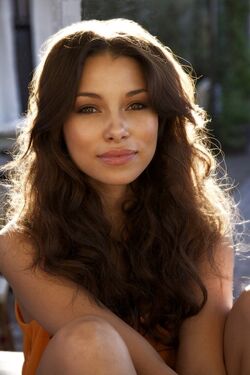 Jessica parker kennedy photos