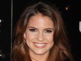 Shelley Hennig