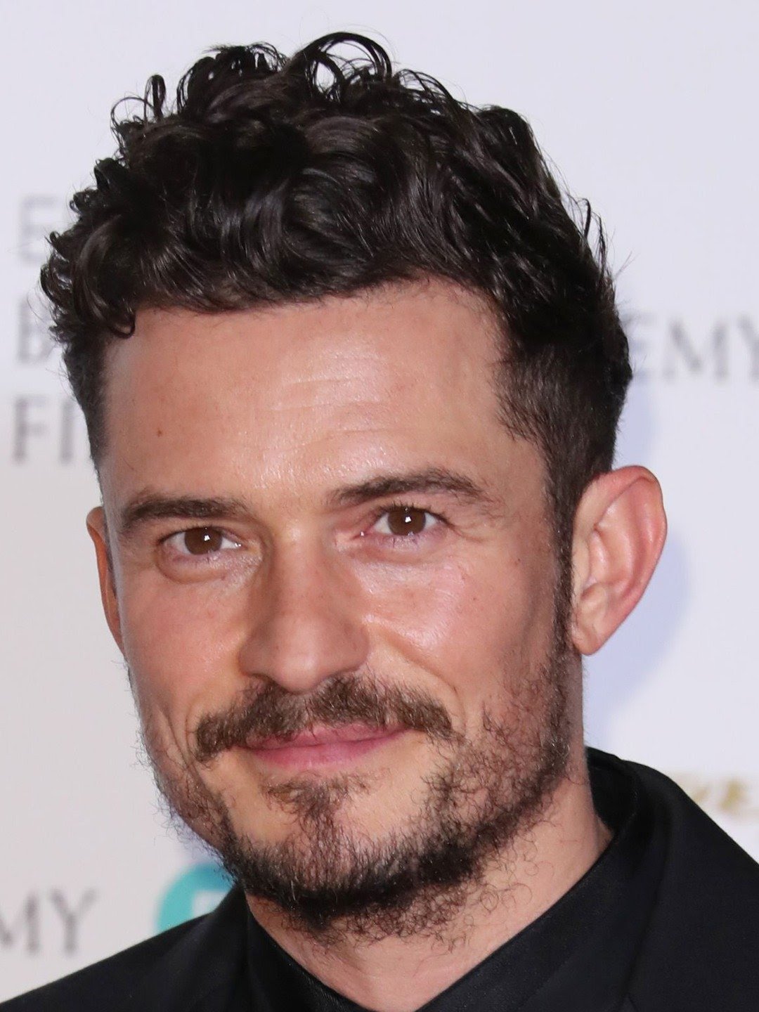 L'acteur du dimanche : Orlando Bloom, l'elfe audacieux du Seigneur des  Anneaux sur France 2 (