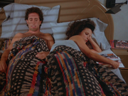 5x1 Jerry and Elaine in bed
