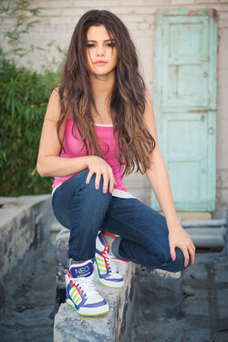 límite Resistencia Especial Adidas Neo Summer Collection 2013 | Selena Gomez Wiki | Fandom
