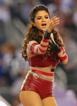 Dallas Cowboys Thanksgiving 2013, Selena Gomez Wiki