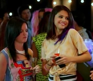 Selena aftershook.jpg (57 KB)