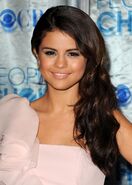 Dress numbe one sel people's choice awards 2011