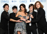 Selena+Gomez+2011+People+Choice+Awards+Press+ yCSdIcJ2Ubl