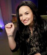 Demi-Lovato-Wrist-Tattoos.jpg (36 KB)