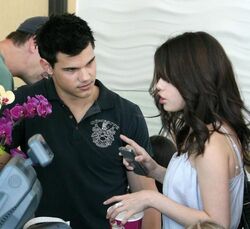 taylor swift and taylor lautner and selena gomez