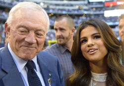 Dallas Cowboys Thanksgiving 2013, Selena Gomez Wiki