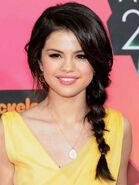 D2bc8cd658761ae8 selena-gomez