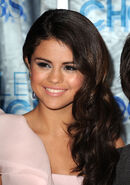 People's choice awards 2011 pink look