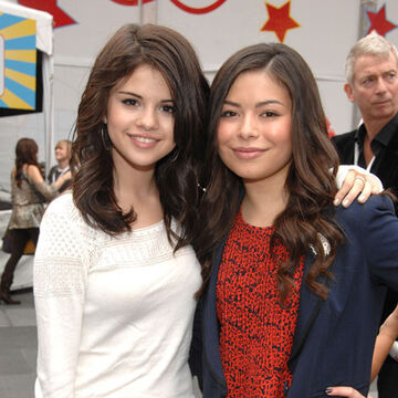 Miranda Cosgrove | Selena Gomez Wiki | Fandom