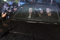 2x01-10.jpg (3.12 MB)