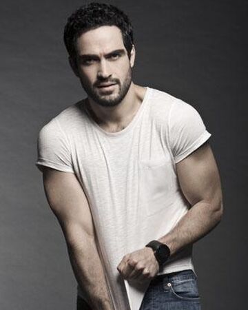 Alfonso Herrera Sense8 Wiki Fandom