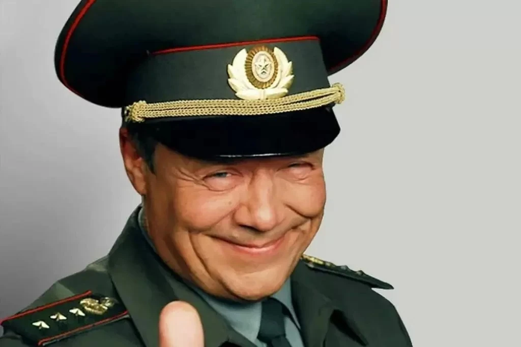 В прямом е мое. Е мое надпись. Емае прапорщик шматко. Ё моё. В прямом е мое.