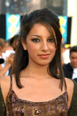Vanessa Lengies | Wikia Series | Fandom