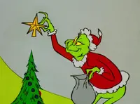 Grinchstole-animationscreencaps.com-1721.webp (58 KB) The Grinch steals the presents, the decorations...