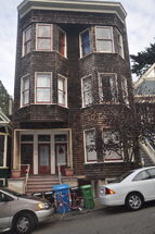 Sid Vicious lived at 32 Delmar in the Haight-Ashbury area in San Francisco. This is the house Sid Vicious suffered a non-fatal overdose, following the last Sex Pistols show, in 1978. He died a year later.