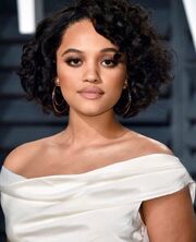 Kiersey Clemons