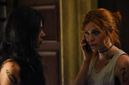 TMI203promo Izzy & Clary 02