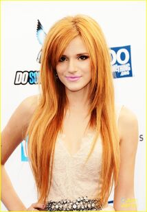 Bella-thorne-do-something-awards-01