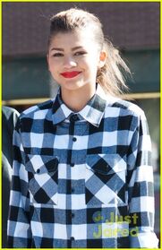 Zendaya-mom-brunch-mothers-day-02