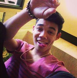 Roshon-fegan-tongue-out-funny