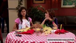 Normal Shake-It-Up-Episode-2-Meatball-It-Up-Part-25Bwww savevid com5D flv 000452089