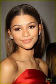 Zendaya-walks-red-dress-fashion-show-nyfw-06