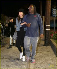 Zendaya-dinner-with-dad-after-dreadlocks-controversy-03